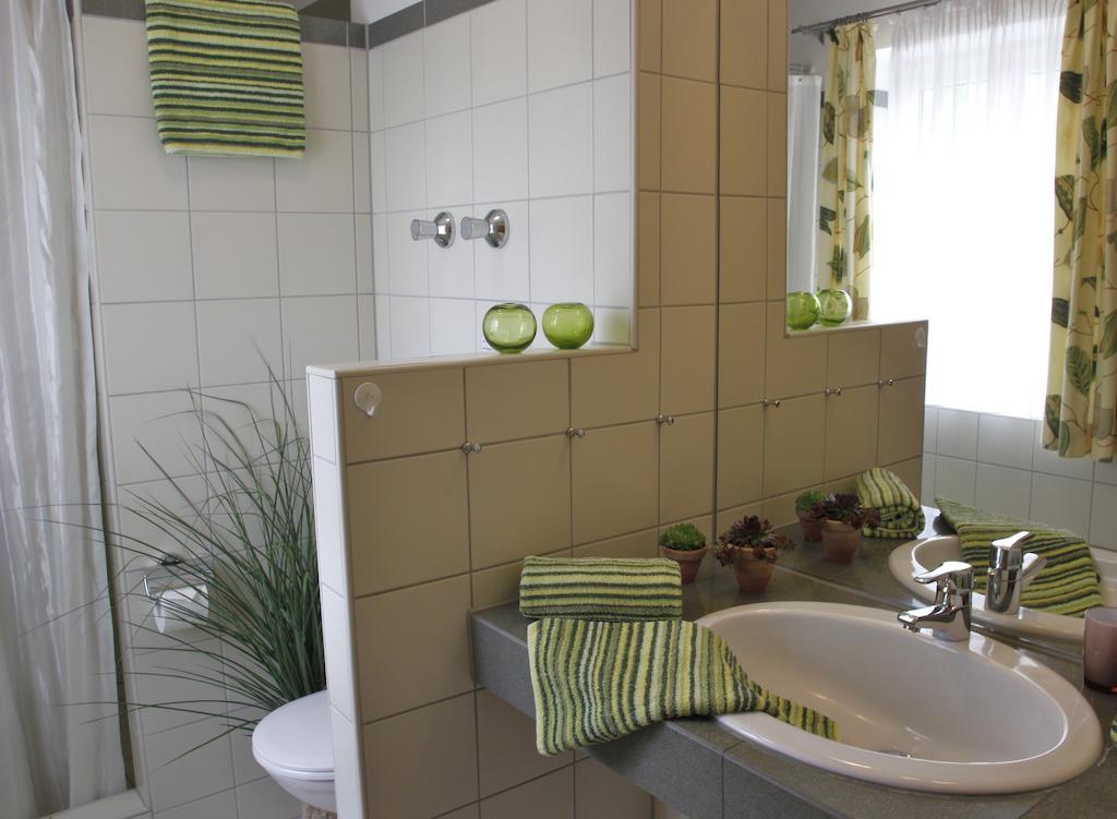 Apart-Hotel Pension Rossmayer Bad Füssing Стая снимка