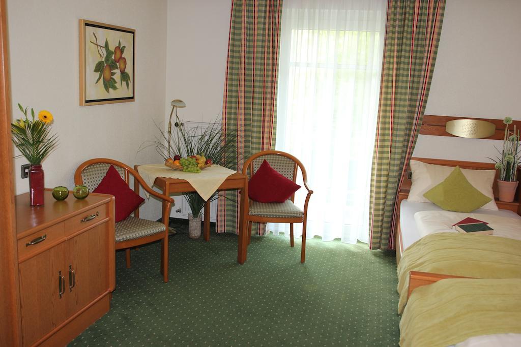 Apart-Hotel Pension Rossmayer Bad Füssing Стая снимка