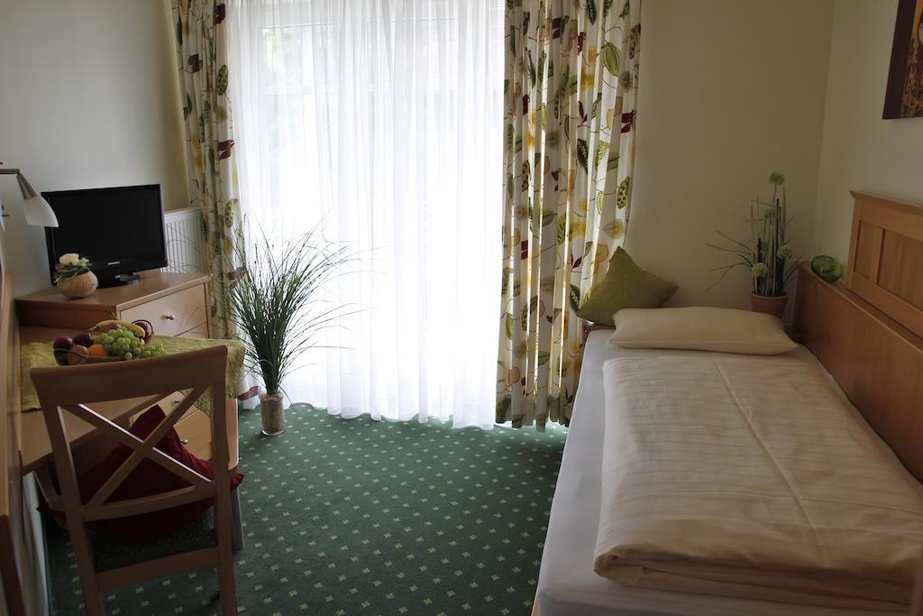 Apart-Hotel Pension Rossmayer Bad Füssing Стая снимка
