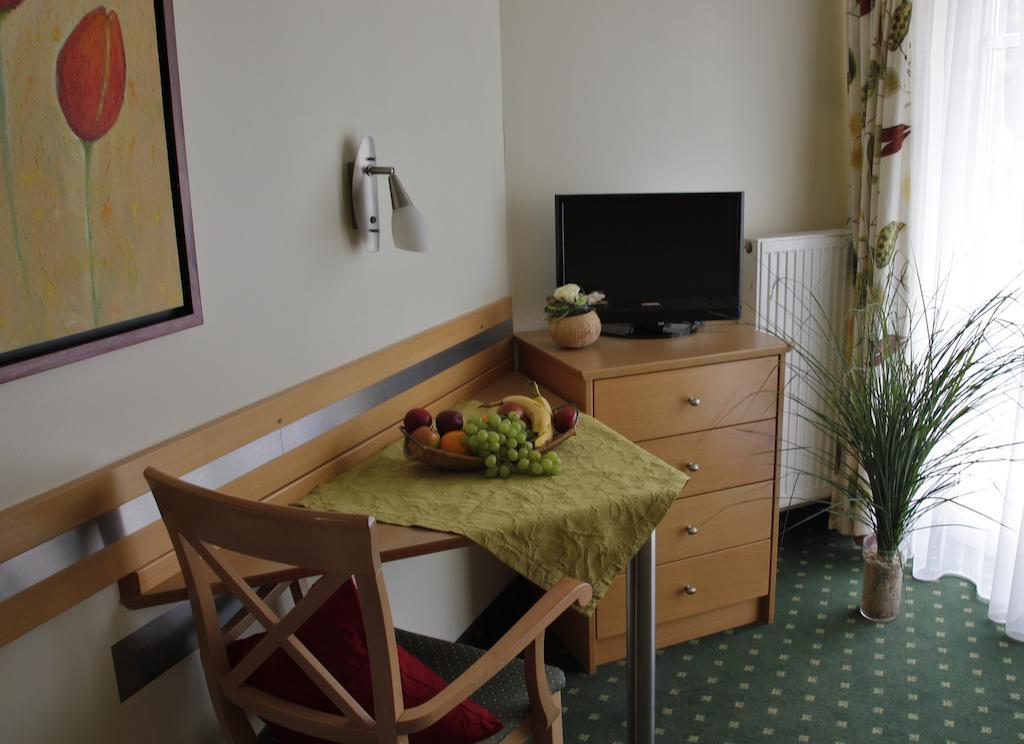 Apart-Hotel Pension Rossmayer Bad Füssing Стая снимка